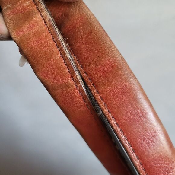 Fossil Leather Keyhole Tote Shoulder Bag in Red 17x10x4 Distressed Discoloration - Picture 15 of 17